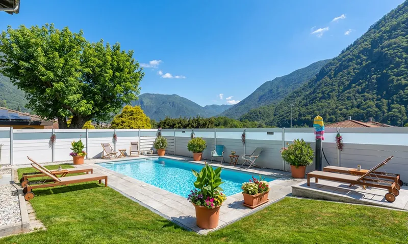 AMPIA VILLA UNIFAMILIARE 5.5 LOCALI CON PISCINA A MEZZOVICO, foto 2