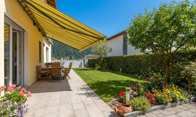 AMPIA VILLA UNIFAMILIARE 5.5 LOCALI CON PISCINA A MEZZOVICO, foto 1