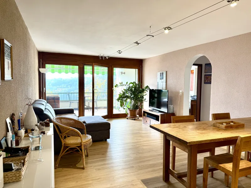 3.5 LOCALI RINNOVATO CON TERRAZZA E VISTA APERTA A SORAGNO, foto 2