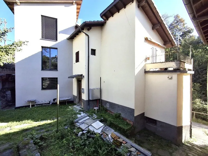GRAZIOSA CASA TICINESE 4 LOCALI CON GIARDINETTO A TESSERETE, foto 2