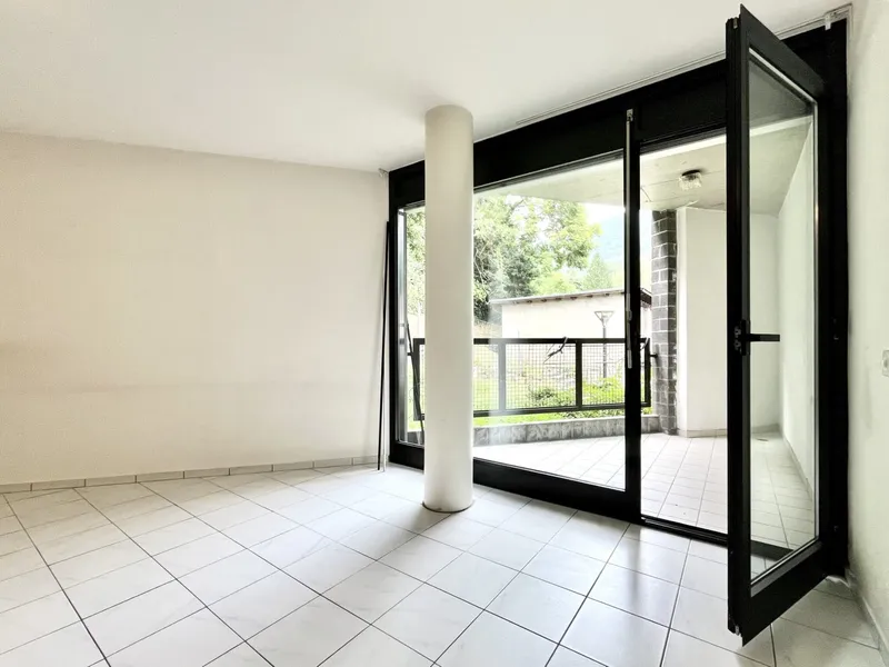 MONOLOCALE ARREDATO CON BALCONE IN ZONA SERVITA A CANOBBIO, foto 1