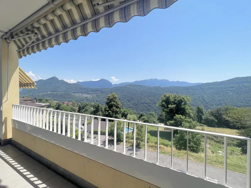 AFFITTASI AMPIO 3.5 CON VISTA APERTA A COLLINA D'ORO, foto 2