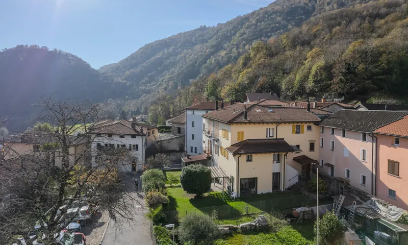 AFFITTASI 3.5 LOCALI CON GIARDINO NEL NUCLEO DI SIGIRINO, foto 9
