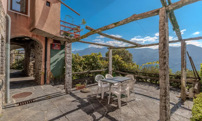 STABILE A REDDITO CON 3 UNITA', RISTORANTE E B&B A BRISSAGO, photo 3