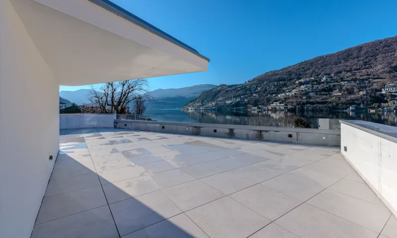STUPENDA VILLA VISTA LAGO CON POSTO BARCA A BRUSINO ARSIZIO, foto 13