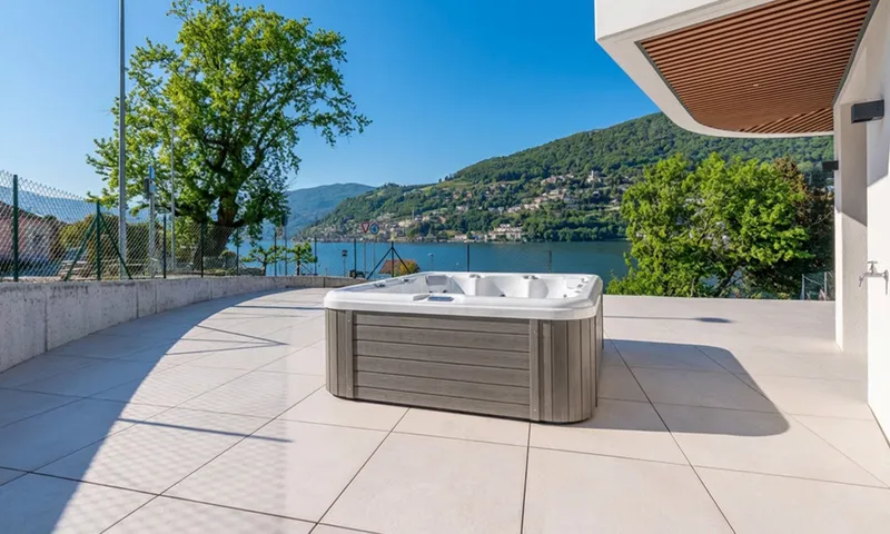 STUPENDA VILLA VISTA LAGO CON POSTO BARCA A BRUSINO ARSIZIO, foto 6
