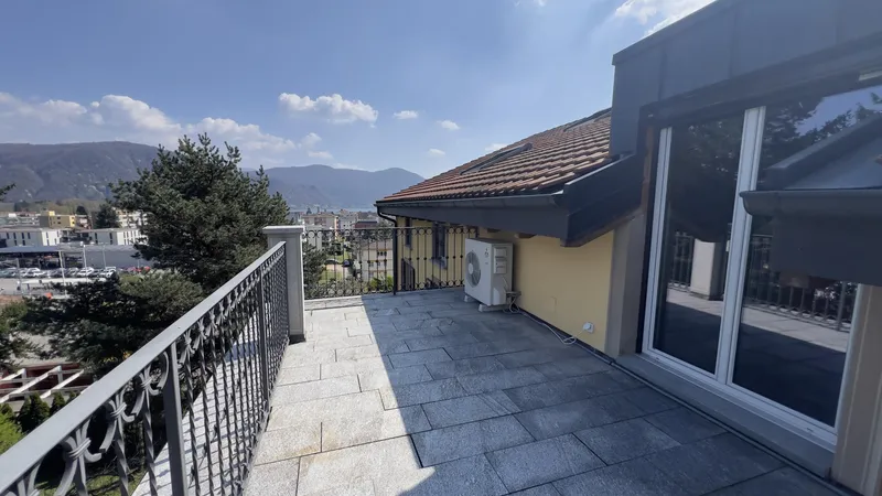 AFFITTASI AMPIO ATTICO MANSARDATO 4.5 LOCALI A CASLANO, foto 8