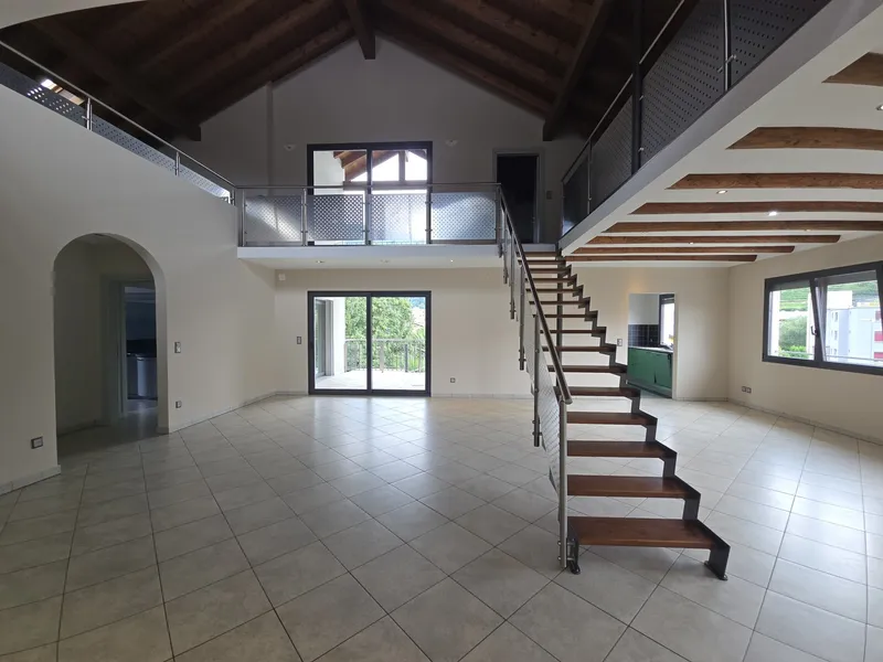 AFFITTASI ATTICO DUPLEX 6.5 LOC. CON TRE TERRAZZE A TAVERNE, Foto 2