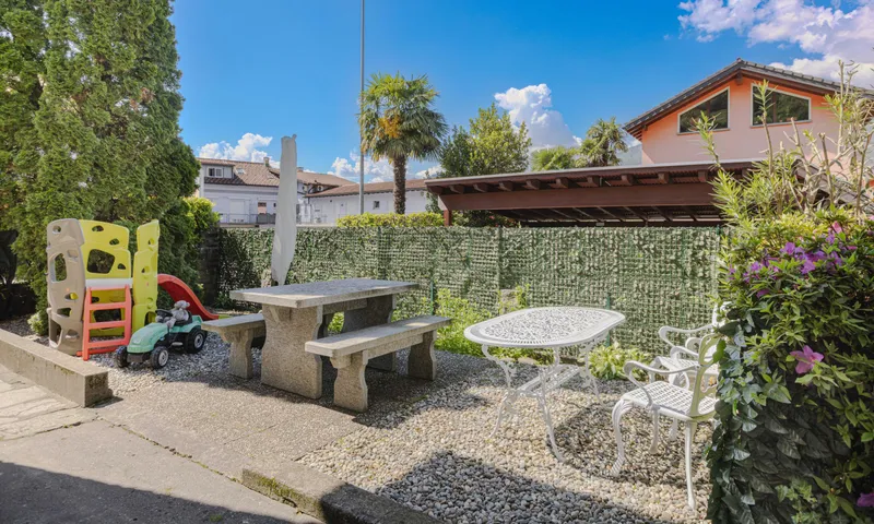 AFFASCINANTE VILLETTA CON AMPIO GIARDINO PRIVATO A CADENAZZO, foto 13
