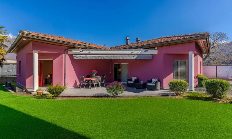 VILLA DI 6.5 LOCALI CON GIARDINO PIANEGGIANTE A CONTONE, photo 2