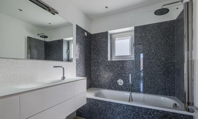 ESCLUSIVA VILLA 6.5 LOCALI CON PISCINA NEL VERDE A CARABBIA, foto 7