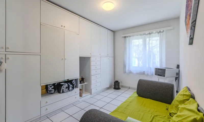 STUPENDA E AMPIA VILLA 5.5 CON PISCINA E GIARDINO A CAMORINO, foto 7