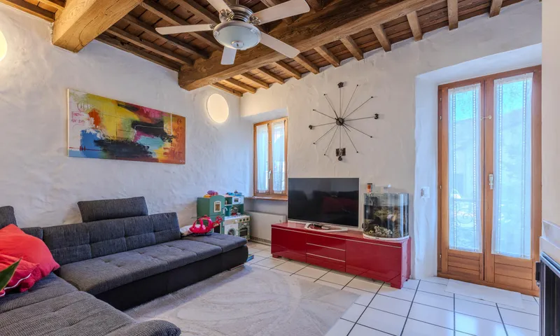 GRANDE CASA DI 5.5 LOCALI A VILLA LUGANESE, foto 2