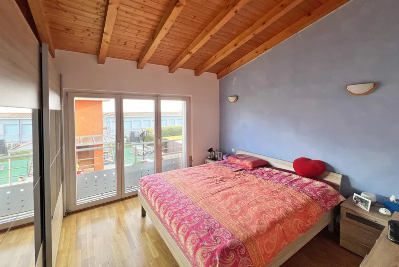 AMPIA VILLA 5.5 LOCALI CON GIARDINO PIANEGGIANTE A BESAZIO, foto 12