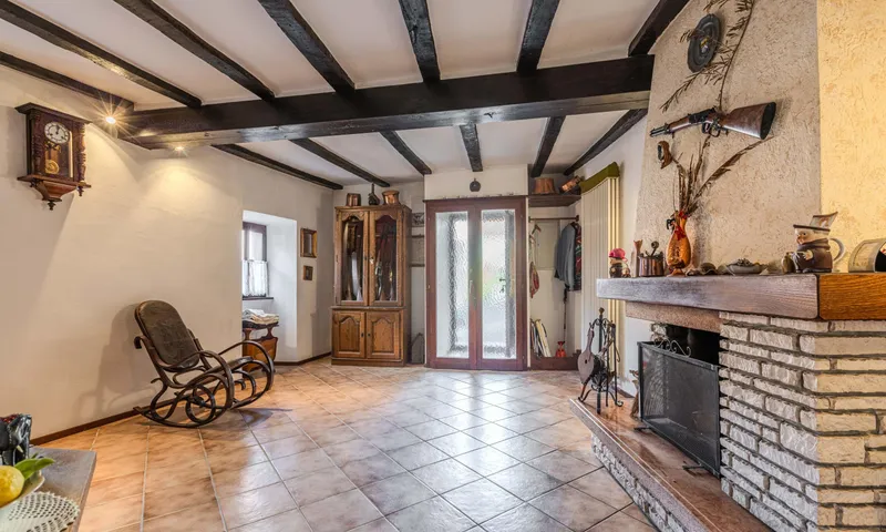 GRANDE CASA RUSTICA DI CHARME DI 4.5 LOCALI A CABBIO, Foto 3