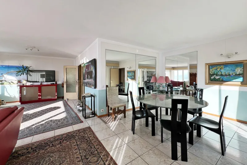 VILLA 6.5 LOCALI CON STUPENDA VISTA LAGO E PISCINA A BISSONE, photo 1