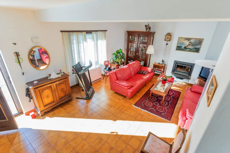 SPLENDIDA CASA DI 3.5 LOCALI CON TERRAZZE A PONTE TRESA, foto 1