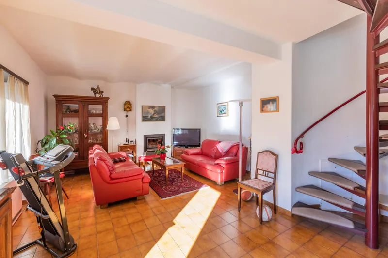SPLENDIDA CASA DI 3.5 LOCALI CON TERRAZZE A PONTE TRESA, foto 4