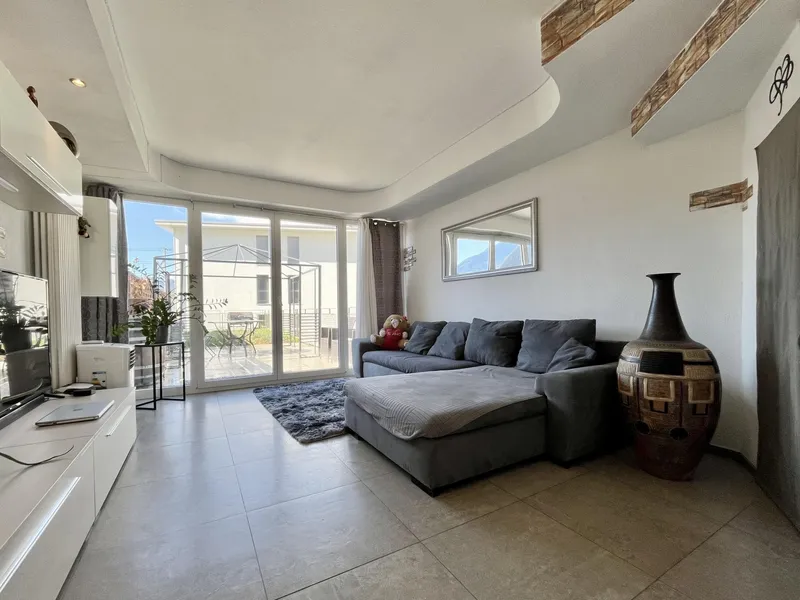 AFFITTASI 3.5 DUPLEX ARREDATO CON GIARDINO AD ARBEDO, foto 2