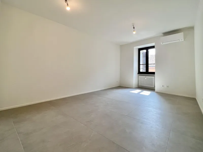 AFFITTASI MODERNO 2.5 LOCALI RISTRUTTURATO A RIVA SAN VITALE, foto 3