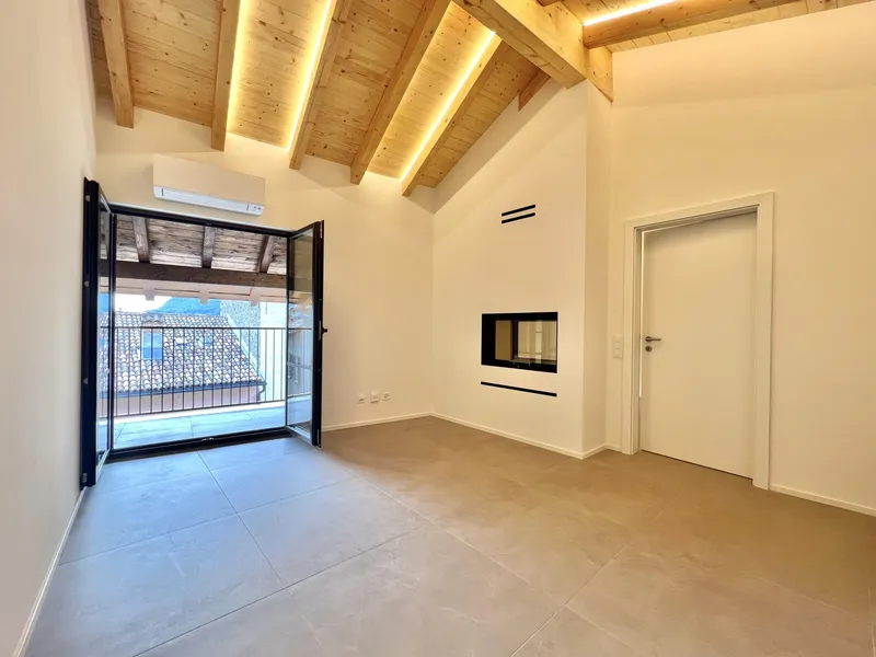 AFFITTASI GRAZIOSO 2.5 LOCALI CON BALCONE A RIVA SAN VITALE, foto 2