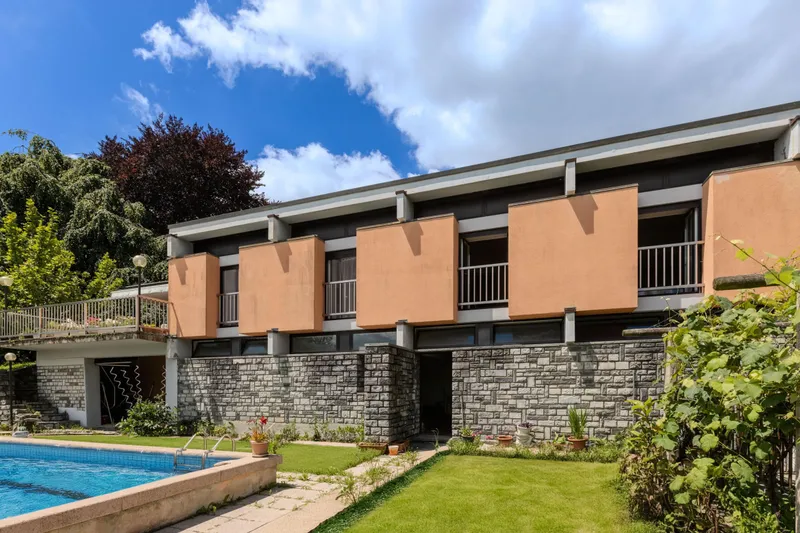 VILLA IN ZONA RISERVATA CON AMPIO GIARDINO A COLDRERIO, Foto 11