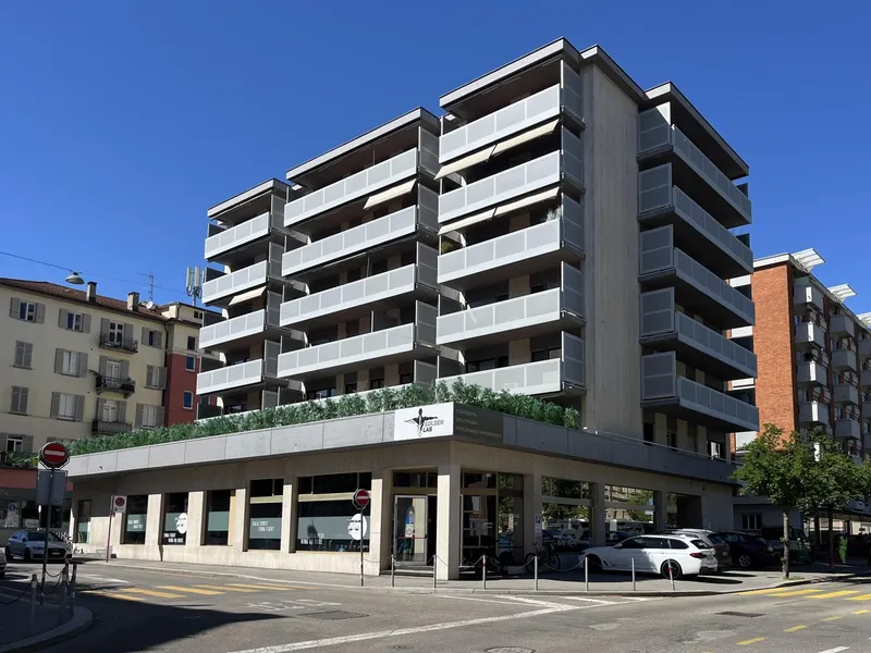 AFFITTASI MODERNO UFFICIO RISTRUTTURATO A LUGANO CENTRO, foto 7