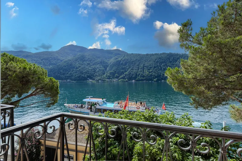 SPLENDIDO 2.5 LOCALI FRONTE LAGO CON BALCONE A MORCOTE, foto 2