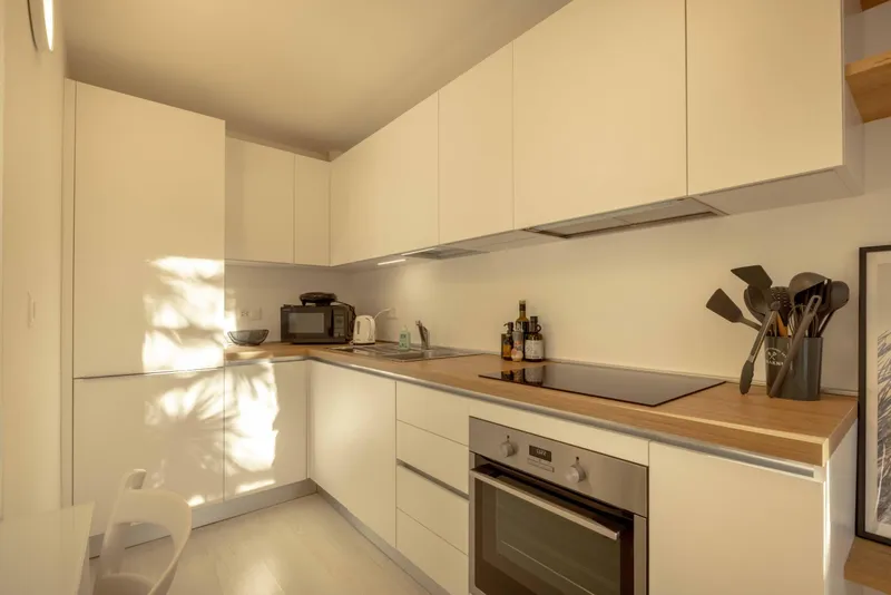AFFITTASI 1.5 CON GIARDINO E PISCINA VISTA LAGO A MORCOTE, foto 6