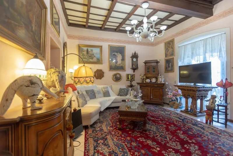 ROMANTICA VILLA STORICA 6.5 LOCALI CON CORTE A BRISSAGO, photo 2
