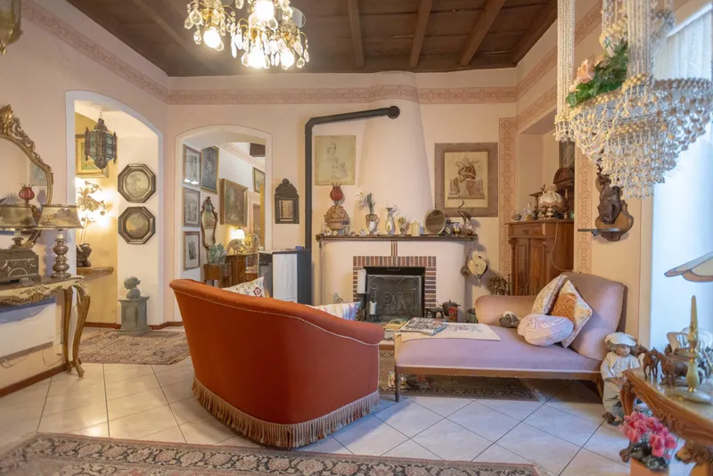 ROMANTICA VILLA STORICA 6.5 LOCALI CON CORTE A BRISSAGO, photo 4