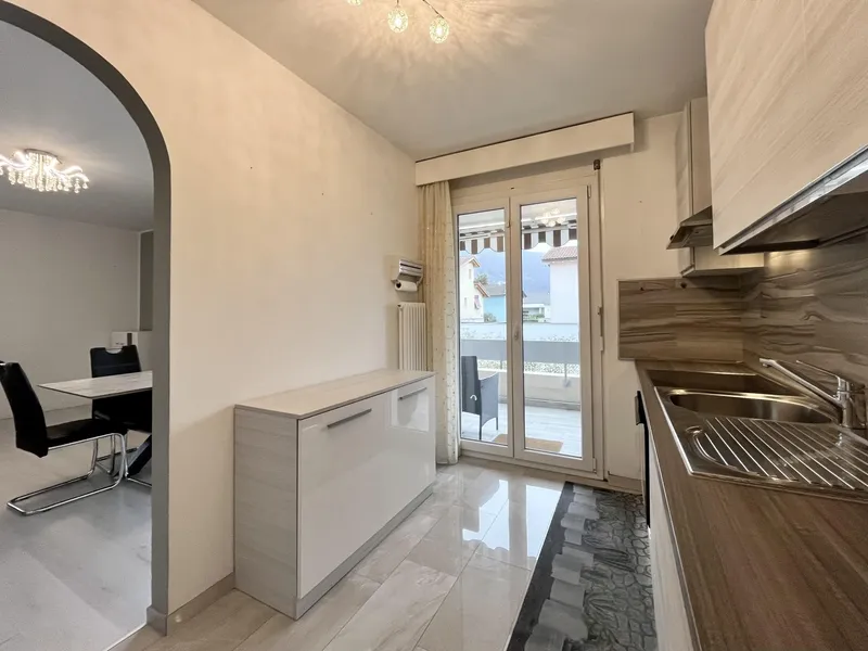 AFFITTASI SPAZIOSO 3.5 LOCALI CON AMPIO BALCONE A GIUBIASCO, photo 1