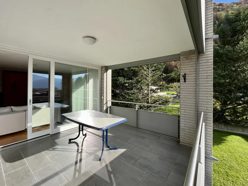 AFFITTASI SPAZIOSO 4.5 LOCALI CON TERRAZZA COPERTA AD ARBEDO, foto 3