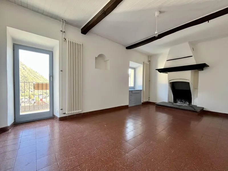 AFFITTASI CASA TICINESE 4 LOCALI RISTRUTTURATA A MEZZOVICO, foto 2