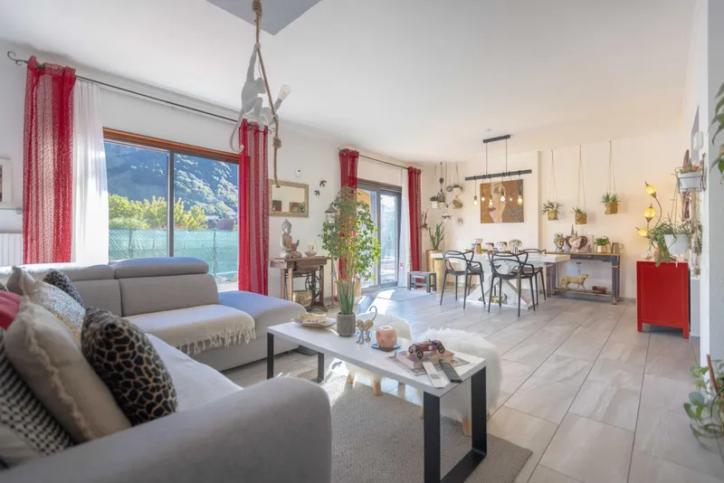 BELLISSIMA CASA RISTRUTTURATA 5.5 LOCALI A MEZZOVICO, foto 2