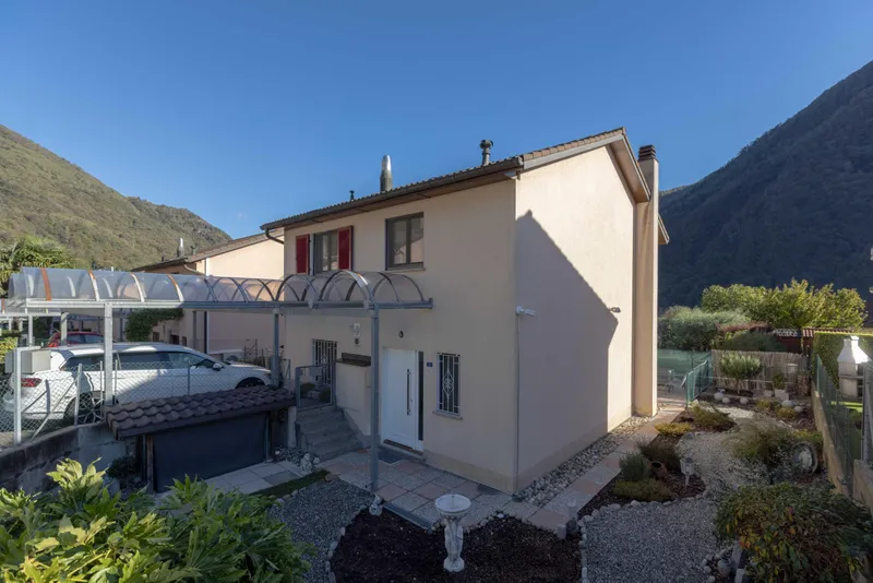 BELLISSIMA CASA RISTRUTTURATA 5.5 LOCALI A MEZZOVICO, foto 8