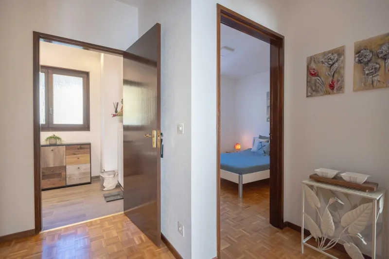 BELLISSIMA CASA RISTRUTTURATA 5.5 LOCALI A MEZZOVICO, foto 6