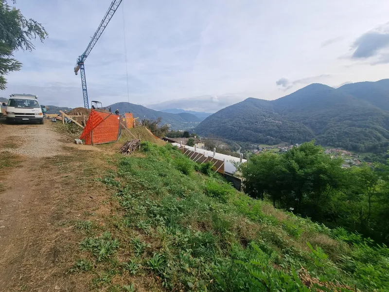 TERRENO EDIFICABILE DI 2567 MQ CON VISTA APERTA A MONTEGGIO, foto 1