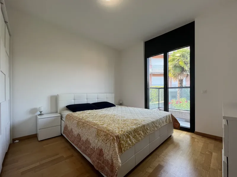 AFFITTASI MODERNO 4.5 IN RESIDENZA PRESTIGIOSA A SORENGO, Foto 9