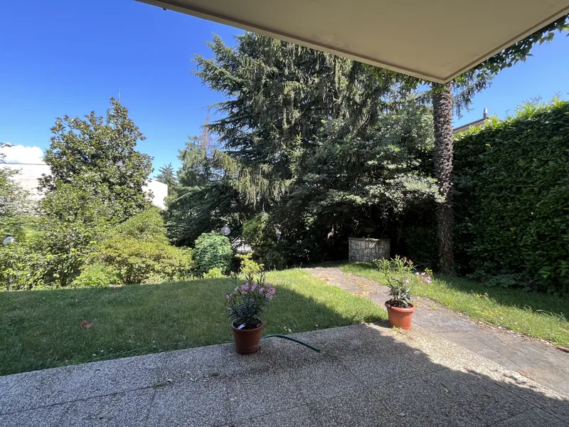 AFFITTASI 4.5 LOCALI IN VILLA CON GIARDINO A BREGANZONA, photo 4