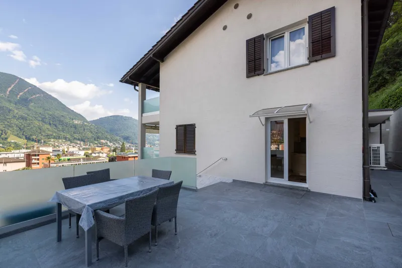 AMPIA VILLA 7.5 LOCALI COME NUOVA VISTA LAGO A CANOBBIO, foto 2
