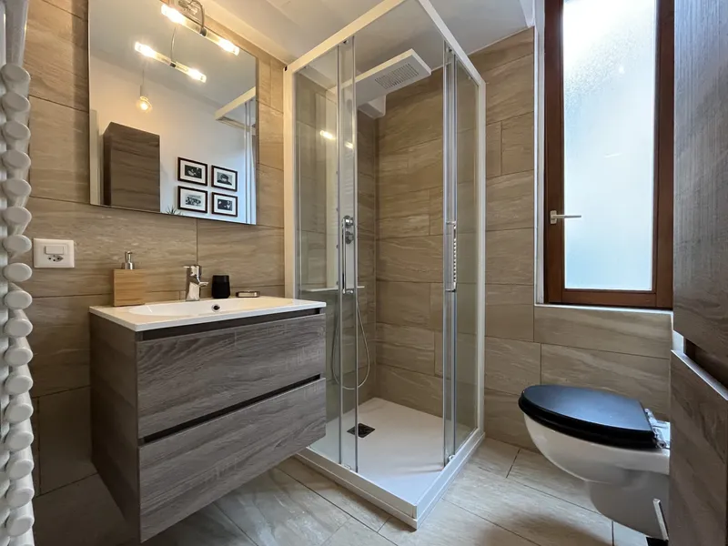 AFFITTASI BILOCALE OPEN-SPACE ARREDATO DI DESIGN A MASSAGNO, photo 8