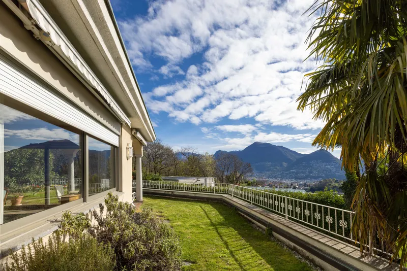 SPLENDIDA VILLA 5.5 LOC. VISTA LAGO CON PISCINA A BREGANZONA, photo 2