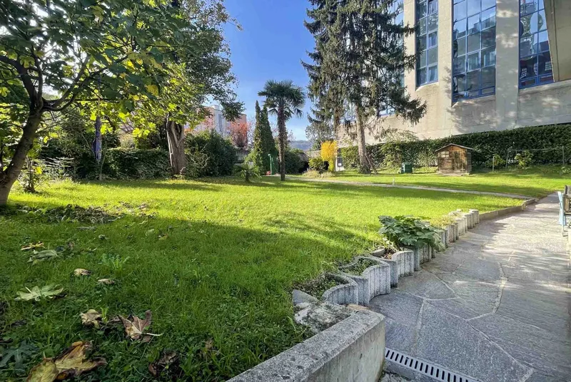 AMPIO 7 LOC. IN VILLA BIFAMILIARE CON GIARDINO A BREGANZONA, Foto 3