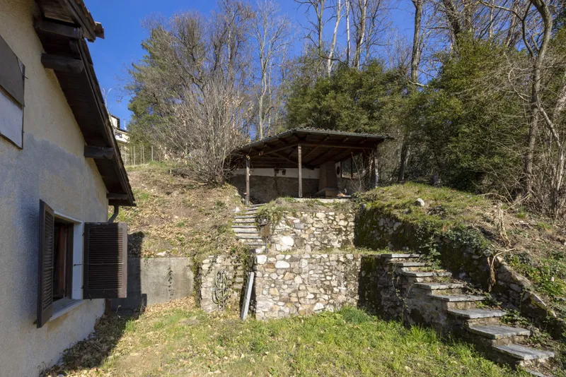 CASA 3.5 LOC. DA RISTRUTTURARE CON AMPIO GIARDINO A CROGLIO, photo 5
