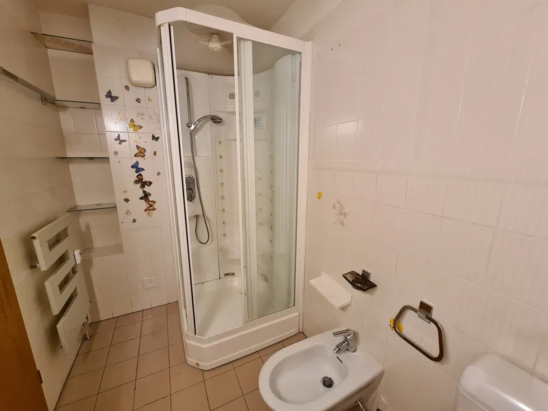 CONFORTEVOLE 3.5 LOCALI CON GIARDINO PRIVATO A BREGANZONA, Foto 5