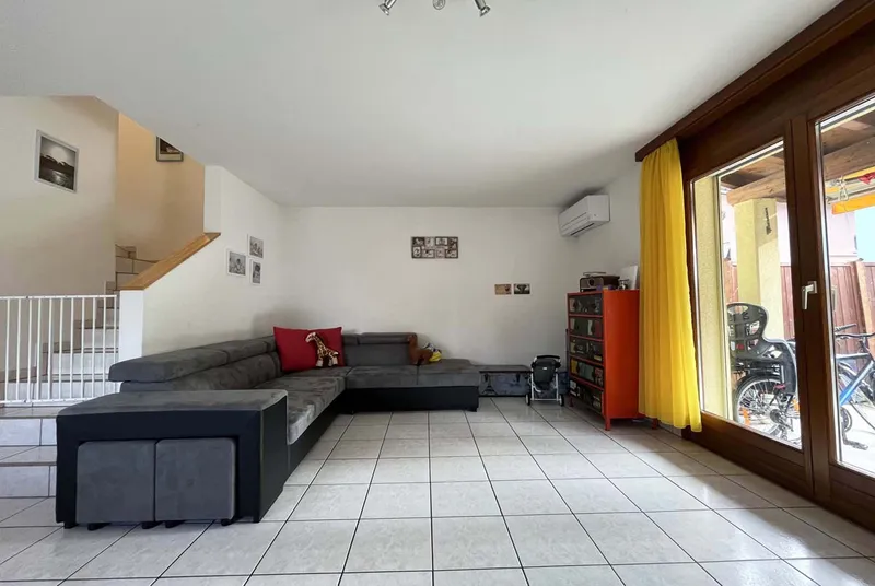 CASA A SCHIERA 5.5 LOCALI CON GIARDINO A MONTE CARASSO, foto 9