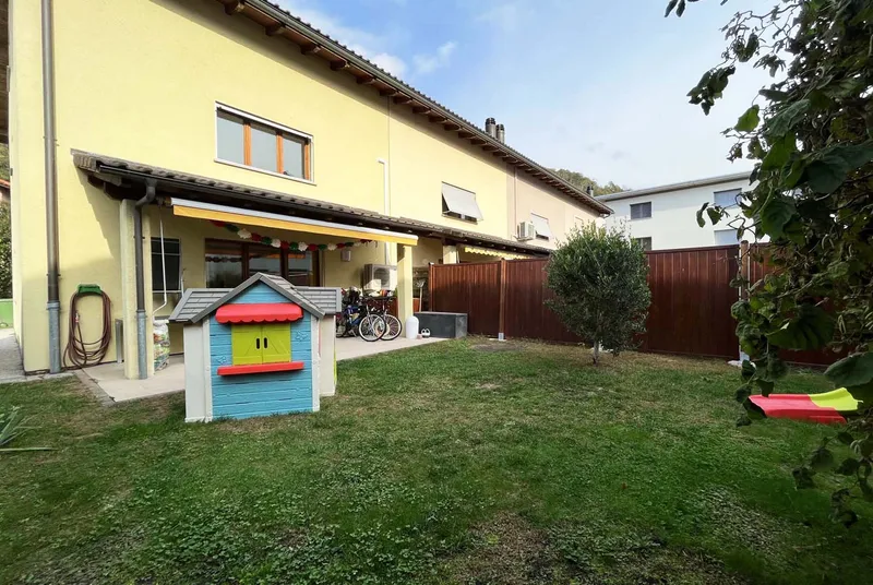 CASA A SCHIERA 5.5 LOCALI CON GIARDINO A MONTE CARASSO, foto 2