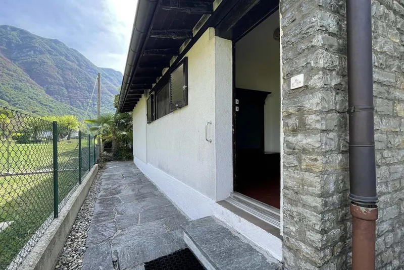 CASA 4.5 LOCALI SU UN UNICO PIANO CON AMPIO TERRENO A MELANO, photo 12