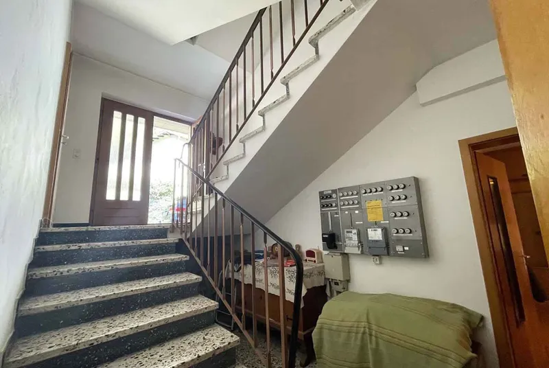 CASA BIFAMILIARE 8 LOCALI CON TERRENO DI 1900 MQ A MENDRISIO, foto 11